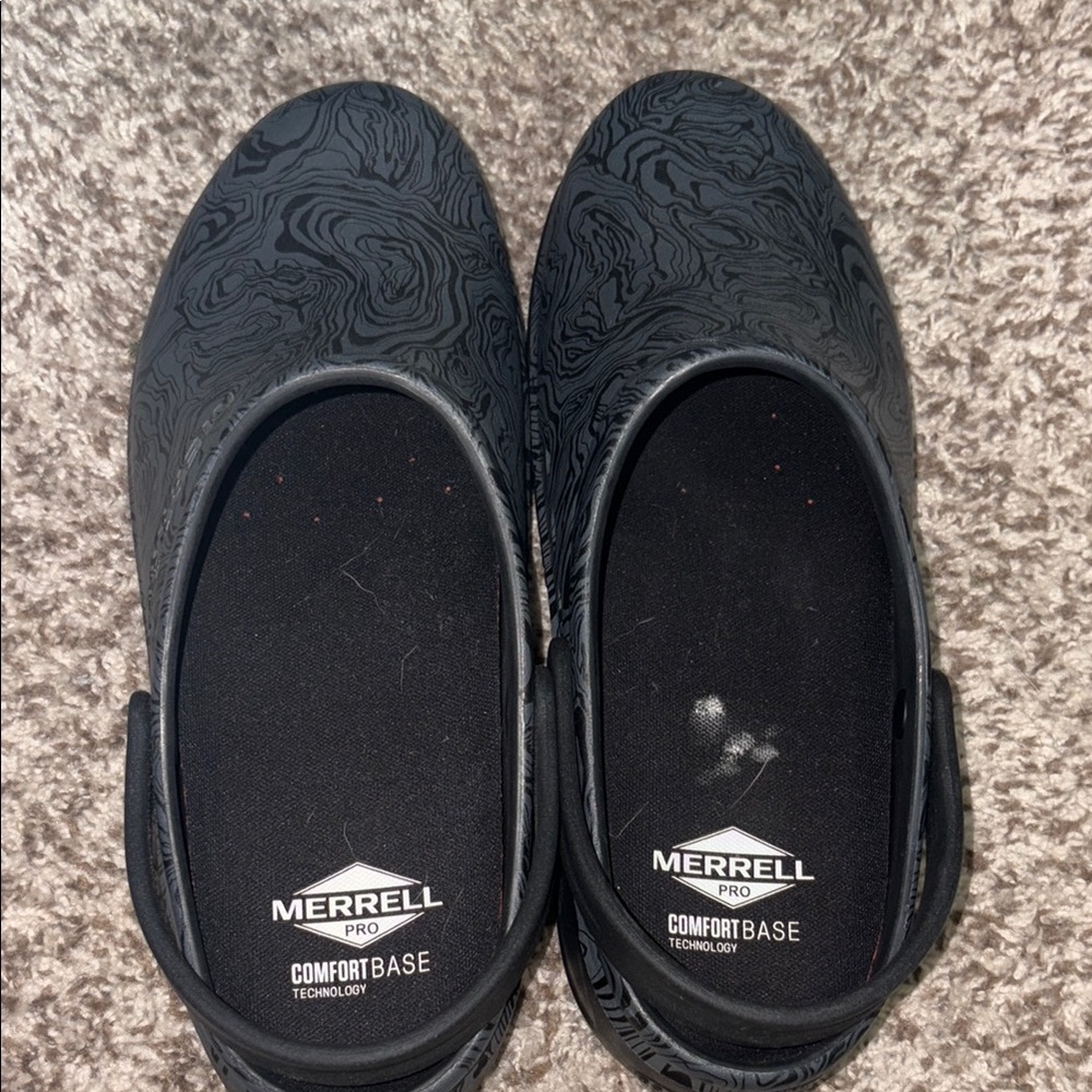 Merrell Pro Black Patterned Slip-Ons